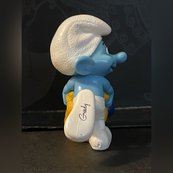 2011 McDonalds The Smurfs Greedy Smurf Figure - Picture 2 of 5